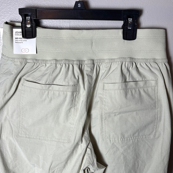 Calia Jogger Pants in Light Green - Picture 8 of 9